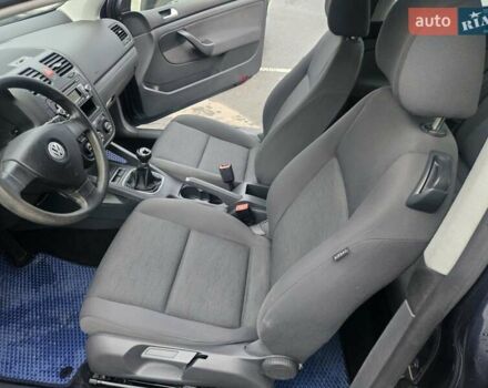 Синій Фольксваген Гольф, об'ємом двигуна 1.39 л та пробігом 226 тис. км за 4800 $, фото 35 на Automoto.ua