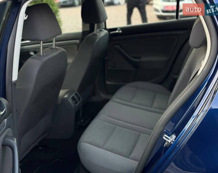 Синий Фольксваген Гольф, объемом двигателя 1.6 л и пробегом 197 тыс. км за 5777 $, фото 28 на Automoto.ua