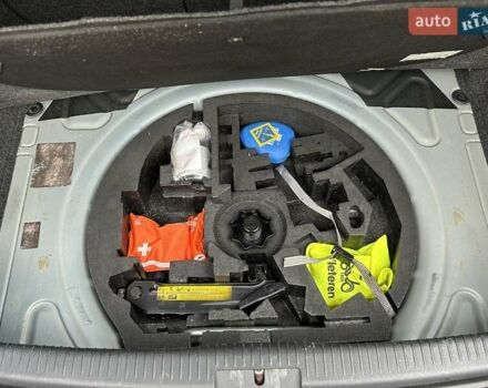 Синий Фольксваген Гольф, объемом двигателя 1.6 л и пробегом 231 тыс. км за 5650 $, фото 34 на Automoto.ua