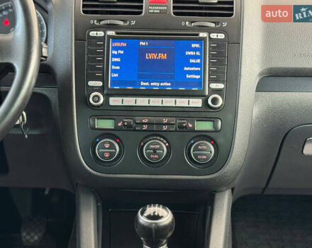 Синій Фольксваген Гольф, об'ємом двигуна 1.4 л та пробігом 175 тис. км за 6490 $, фото 80 на Automoto.ua