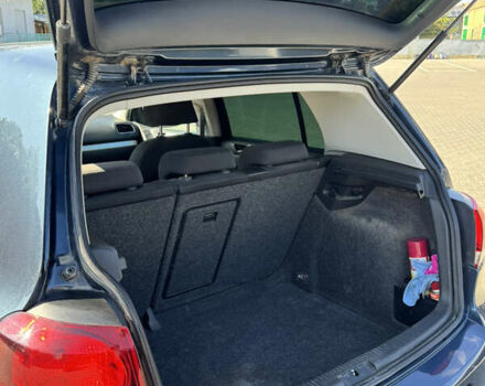 Синий Фольксваген Гольф, объемом двигателя 1.39 л и пробегом 280 тыс. км за 8000 $, фото 3 на Automoto.ua