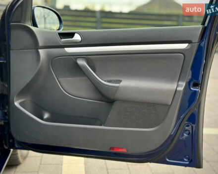 Синій Фольксваген Гольф, об'ємом двигуна 1.39 л та пробігом 140 тис. км за 5950 $, фото 12 на Automoto.ua