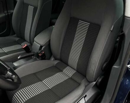 Синій Фольксваген Гольф, об'ємом двигуна 1.6 л та пробігом 200 тис. км за 6999 $, фото 24 на Automoto.ua