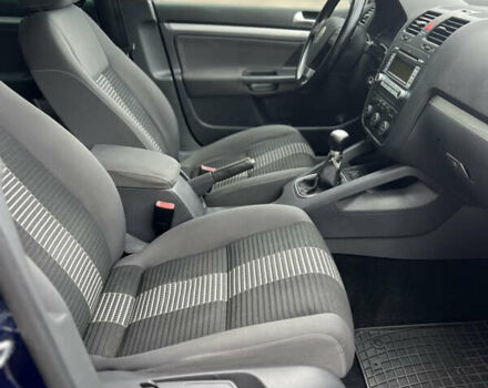 Синий Фольксваген Гольф, объемом двигателя 1.6 л и пробегом 237 тыс. км за 6700 $, фото 23 на Automoto.ua