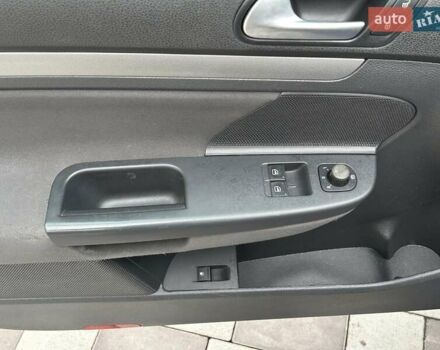 Синий Фольксваген Гольф, объемом двигателя 1.6 л и пробегом 231 тыс. км за 5700 $, фото 23 на Automoto.ua