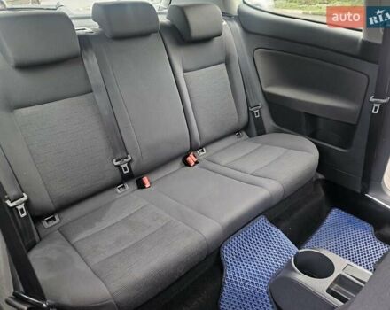 Синій Фольксваген Гольф, об'ємом двигуна 1.39 л та пробігом 226 тис. км за 4800 $, фото 39 на Automoto.ua