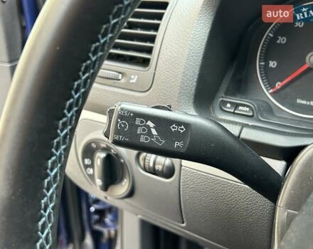 Синий Фольксваген Гольф, объемом двигателя 1.6 л и пробегом 231 тыс. км за 5700 $, фото 32 на Automoto.ua