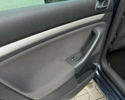 Синий Фольксваген Гольф, объемом двигателя 1.6 л и пробегом 205 тыс. км за 6300 $, фото 12 на Automoto.ua