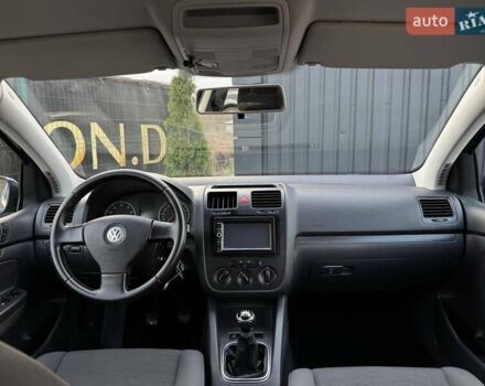 Синий Фольксваген Гольф, объемом двигателя 1.6 л и пробегом 197 тыс. км за 5777 $, фото 35 на Automoto.ua
