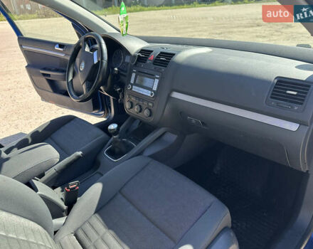 Синій Фольксваген Гольф, об'ємом двигуна 1.6 л та пробігом 231 тис. км за 5900 $, фото 18 на Automoto.ua