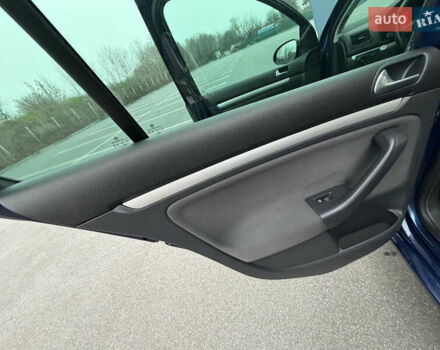 Синій Фольксваген Гольф, об'ємом двигуна 1.6 л та пробігом 174 тис. км за 7200 $, фото 27 на Automoto.ua