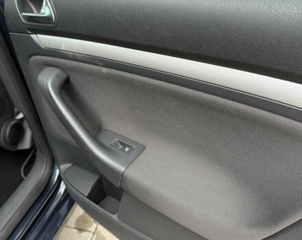 Синий Фольксваген Гольф, объемом двигателя 1.6 л и пробегом 205 тыс. км за 6300 $, фото 7 на Automoto.ua