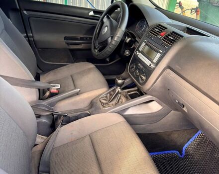 Синий Фольксваген Гольф, объемом двигателя 1.6 л и пробегом 210 тыс. км за 6000 $, фото 4 на Automoto.ua