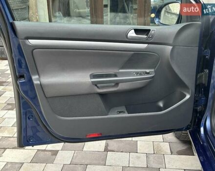 Синий Фольксваген Гольф, объемом двигателя 1.6 л и пробегом 231 тыс. км за 5700 $, фото 21 на Automoto.ua