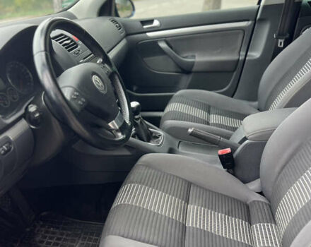 Синий Фольксваген Гольф, объемом двигателя 1.6 л и пробегом 237 тыс. км за 6700 $, фото 12 на Automoto.ua