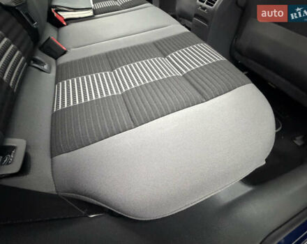 Синій Фольксваген Гольф, об'ємом двигуна 1.6 л та пробігом 174 тис. км за 7200 $, фото 26 на Automoto.ua