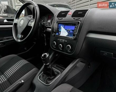 Синій Фольксваген Гольф, об'ємом двигуна 1.6 л та пробігом 200 тис. км за 6999 $, фото 38 на Automoto.ua