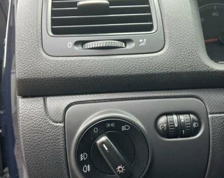 Синий Фольксваген Гольф, объемом двигателя 1.4 л и пробегом 172 тыс. км за 4899 $, фото 56 на Automoto.ua