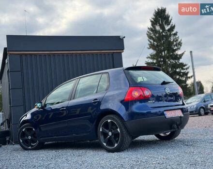 Синий Фольксваген Гольф, объемом двигателя 1.6 л и пробегом 197 тыс. км за 5777 $, фото 24 на Automoto.ua