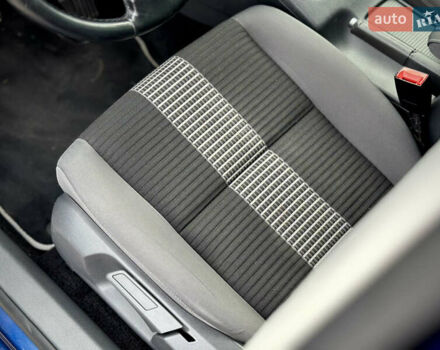 Синій Фольксваген Гольф, об'ємом двигуна 1.39 л та пробігом 140 тис. км за 5950 $, фото 7 на Automoto.ua