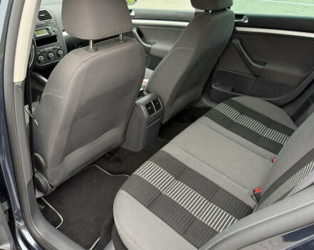 Синий Фольксваген Гольф, объемом двигателя 1.6 л и пробегом 205 тыс. км за 6300 $, фото 11 на Automoto.ua