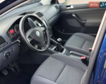 Синий Фольксваген Гольф, объемом двигателя 1.6 л и пробегом 197 тыс. км за 5777 $, фото 30 на Automoto.ua