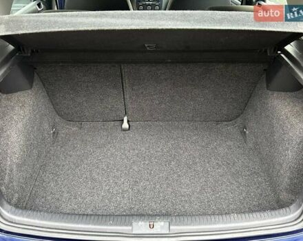 Синий Фольксваген Гольф, объемом двигателя 1.6 л и пробегом 231 тыс. км за 5650 $, фото 32 на Automoto.ua