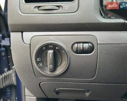 Синий Фольксваген Гольф, объемом двигателя 1.6 л и пробегом 231 тыс. км за 5700 $, фото 33 на Automoto.ua