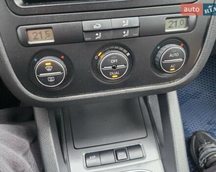 Синій Фольксваген Гольф, об'ємом двигуна 1.39 л та пробігом 226 тис. км за 4800 $, фото 47 на Automoto.ua