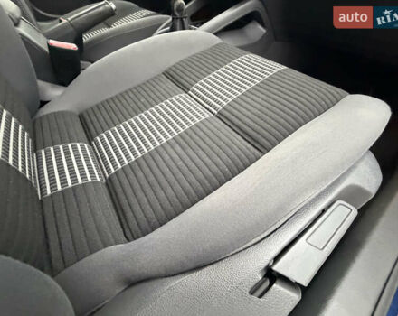 Синій Фольксваген Гольф, об'ємом двигуна 1.6 л та пробігом 174 тис. км за 7200 $, фото 36 на Automoto.ua