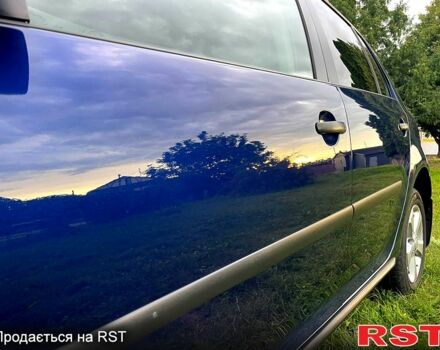 Синий Фольксваген Гольф, объемом двигателя 1.6 л и пробегом 196 тыс. км за 5900 $, фото 2 на Automoto.ua