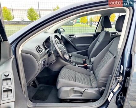 Синий Фольксваген Гольф, объемом двигателя 1.39 л и пробегом 84 тыс. км за 9500 $, фото 7 на Automoto.ua