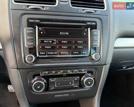 Синий Фольксваген Гольф, объемом двигателя 1.39 л и пробегом 208 тыс. км за 7500 $, фото 14 на Automoto.ua