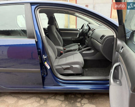 Синий Фольксваген Гольф, объемом двигателя 1.6 л и пробегом 161 тыс. км за 6400 $, фото 36 на Automoto.ua