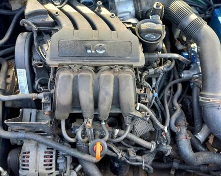 Синий Фольксваген Гольф, объемом двигателя 1.6 л и пробегом 200 тыс. км за 6300 $, фото 1 на Automoto.ua