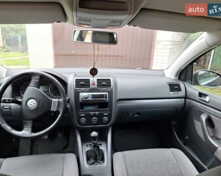 Синий Фольксваген Гольф, объемом двигателя 1.6 л и пробегом 197 тыс. км за 6800 $, фото 4 на Automoto.ua