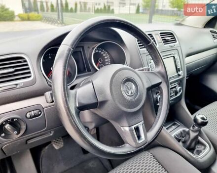 Синий Фольксваген Гольф, объемом двигателя 1.39 л и пробегом 84 тыс. км за 9500 $, фото 68 на Automoto.ua