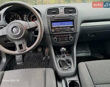 Синий Фольксваген Гольф, объемом двигателя 1.6 л и пробегом 228 тыс. км за 7100 $, фото 6 на Automoto.ua