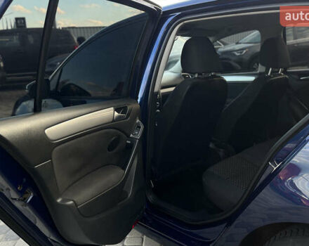 Синий Фольксваген Гольф, объемом двигателя 1.39 л и пробегом 276 тыс. км за 6999 $, фото 21 на Automoto.ua