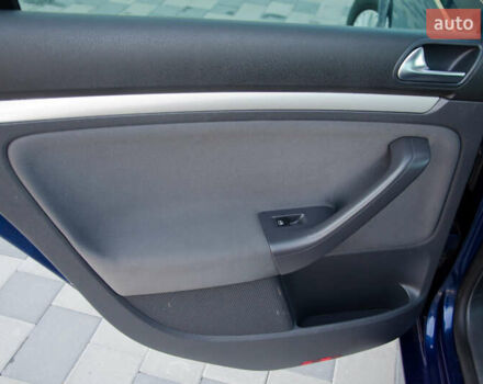 Синій Фольксваген Гольф, об'ємом двигуна 1.6 л та пробігом 252 тис. км за 6199 $, фото 59 на Automoto.ua