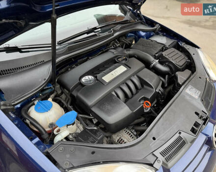 Синий Фольксваген Гольф, объемом двигателя 1.6 л и пробегом 161 тыс. км за 6400 $, фото 41 на Automoto.ua