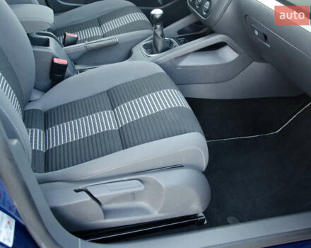 Синій Фольксваген Гольф, об'ємом двигуна 1.6 л та пробігом 252 тис. км за 6199 $, фото 49 на Automoto.ua