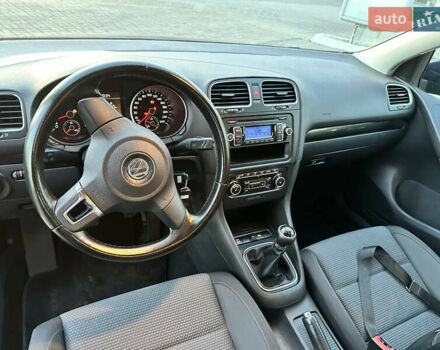 Синий Фольксваген Гольф, объемом двигателя 1.4 л и пробегом 224 тыс. км за 7350 $, фото 26 на Automoto.ua