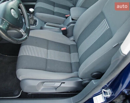 Синій Фольксваген Гольф, об'ємом двигуна 1.6 л та пробігом 252 тис. км за 6250 $, фото 44 на Automoto.ua