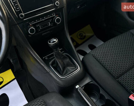 Синий Фольксваген Гольф, объемом двигателя 1.39 л и пробегом 276 тыс. км за 6999 $, фото 12 на Automoto.ua