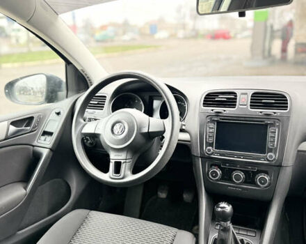 Синий Фольксваген Гольф, объемом двигателя 1.6 л и пробегом 190 тыс. км за 7700 $, фото 14 на Automoto.ua