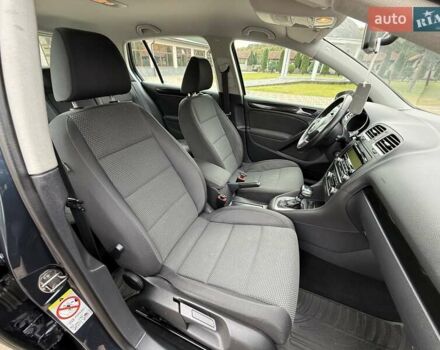 Фольксваген Гольф 2010 в Иршава на Automoto.ua Синий Фольксваген Гольф, объемом двигателя 1.39 л и пробегом 228 тыс. км за 8300 $, фото 48 на Automoto.ua