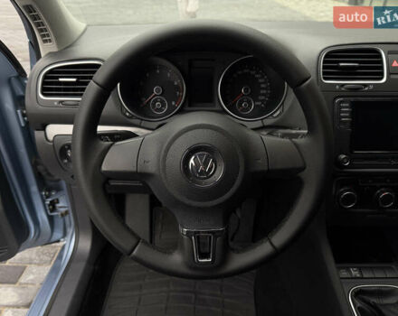 Синий Фольксваген Гольф, объемом двигателя 1.6 л и пробегом 204 тыс. км за 8650 $, фото 85 на Automoto.ua