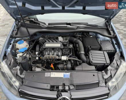 Синий Фольксваген Гольф, объемом двигателя 1.6 л и пробегом 204 тыс. км за 8650 $, фото 106 на Automoto.ua