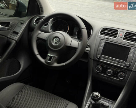 Синий Фольксваген Гольф, объемом двигателя 1.6 л и пробегом 204 тыс. км за 8650 $, фото 100 на Automoto.ua